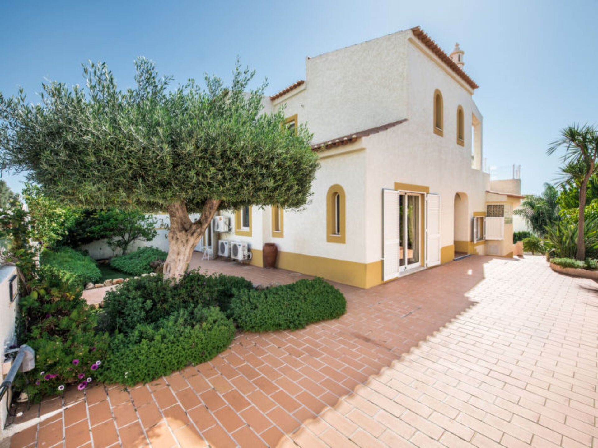 5 Star Villa with 5 Bedrooms, Albufeira Villa 1173