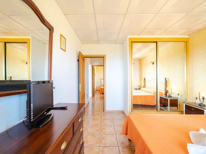 Unwind in Style - Elegant 5 Bedroom Villa,1658