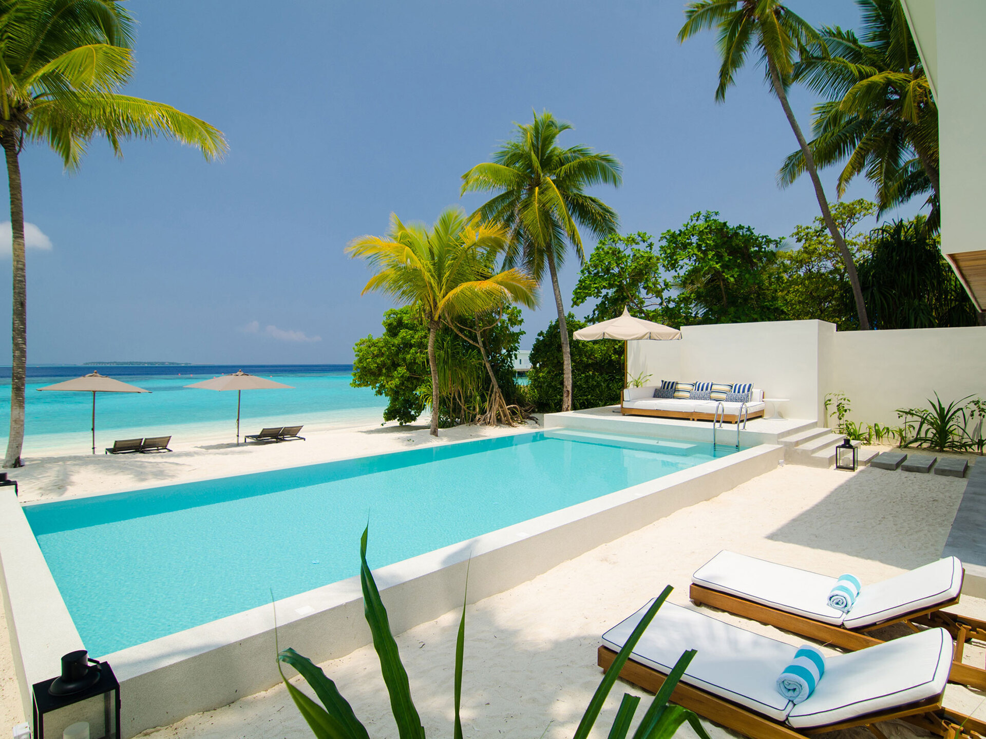 Elegant 4 Bedroom Villa in Paradise,1007