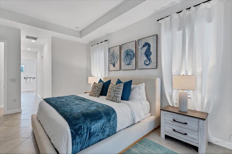Very spacious primary with ensuite