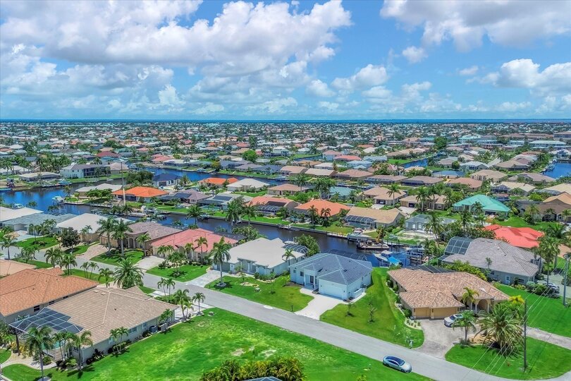 Beautiful brand new Punta Gorda pool home with water view