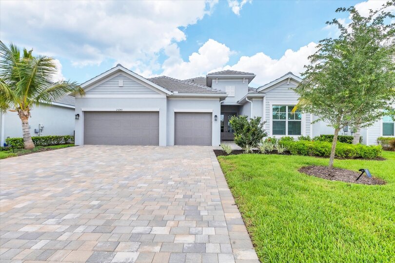 Beautiful home in Heritage Landing Golf Resort with private pool overlooking golf course