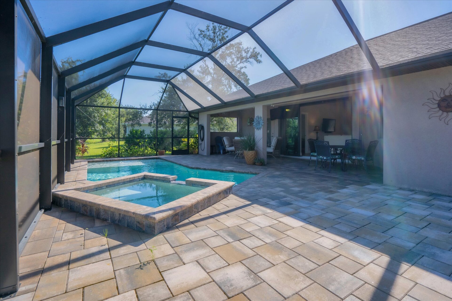 Beautiful, large lanai overlooking sparkling private pool & spa