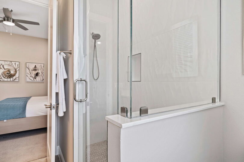 Embrace Comfort and Elegance in Your Dream Escape
