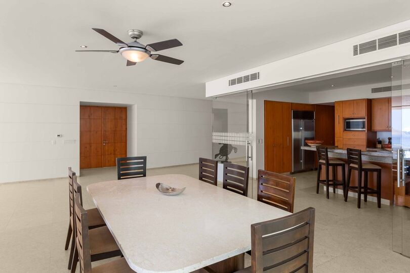 Your Dream Beachfront Villa Awaits, Cabo San Lucas Villa 1044