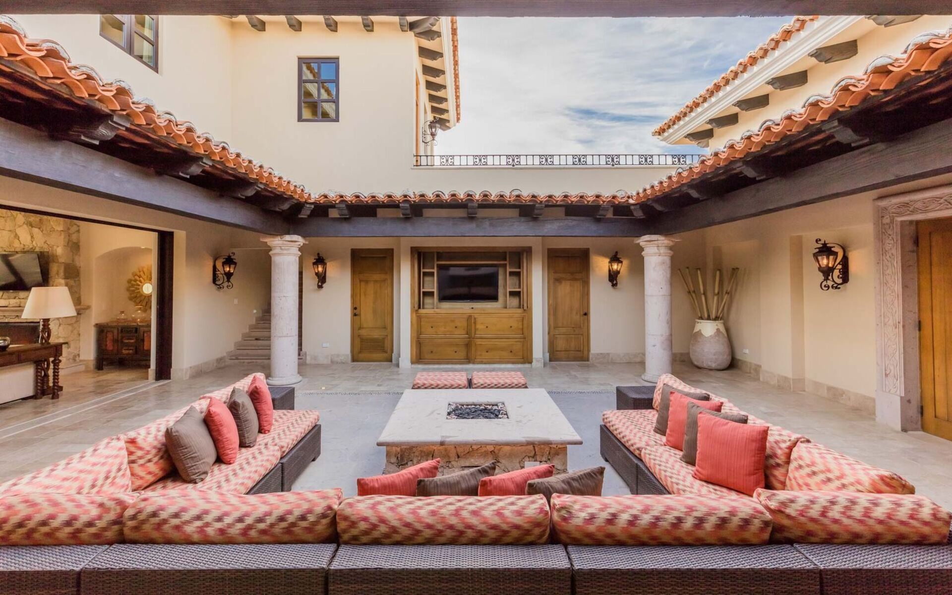 A Luxurious Escape in the Heart of Diamante, Cabo San Lucas Villa 1051