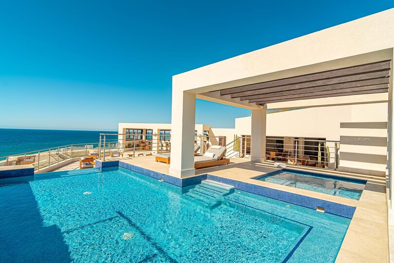 Luxurious Oasis with Breathtaking Pacific Views at Cabo San Lucas 1052