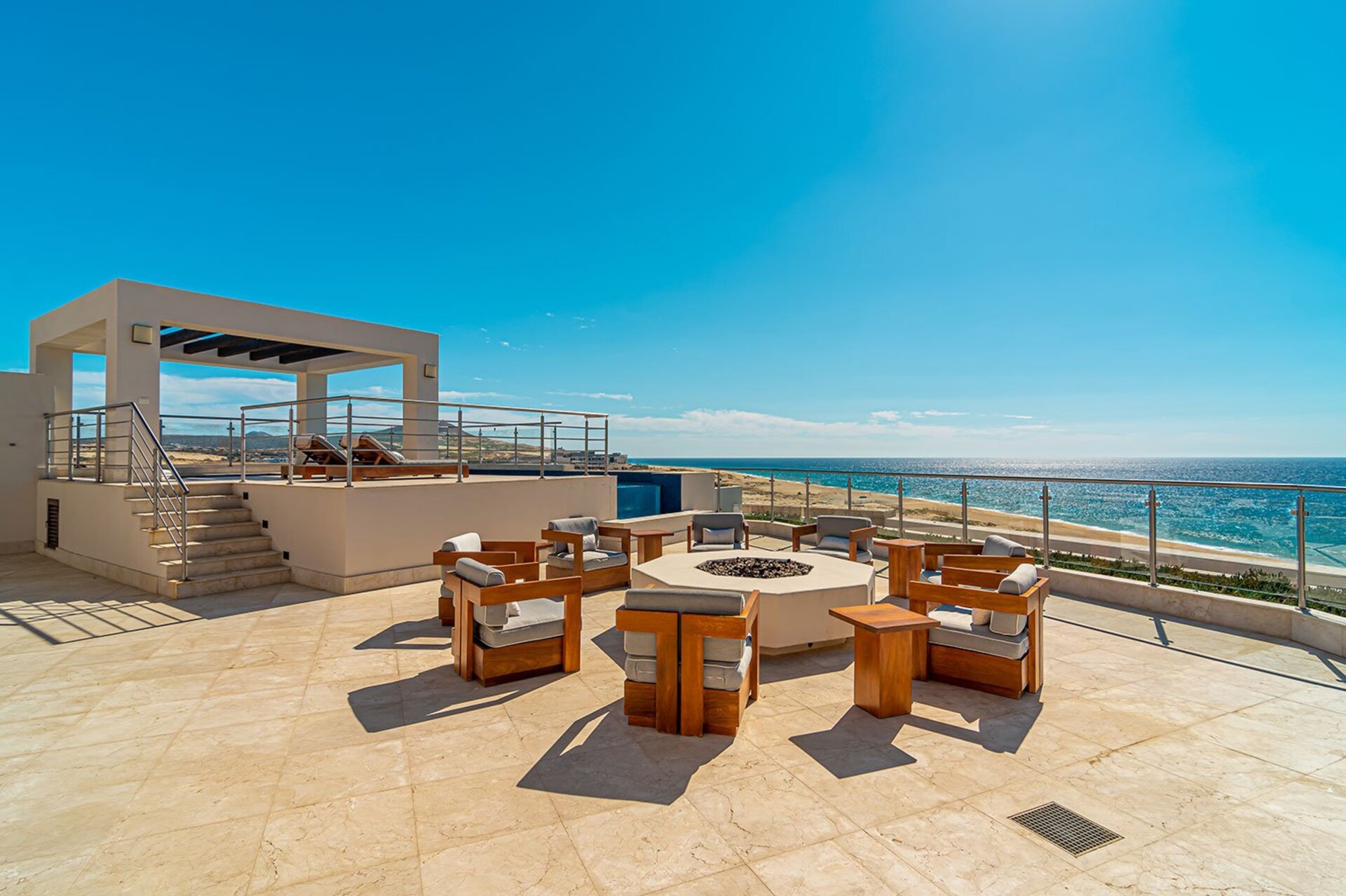 Luxurious Oasis with Breathtaking Pacific Views at Cabo San Lucas 1052