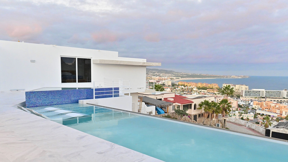 Indulge in Opulence at Cabo San Lucas Villa 1056 - Luxury Redefined