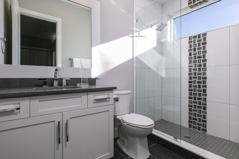 Get ready for bed in this ensuite bath