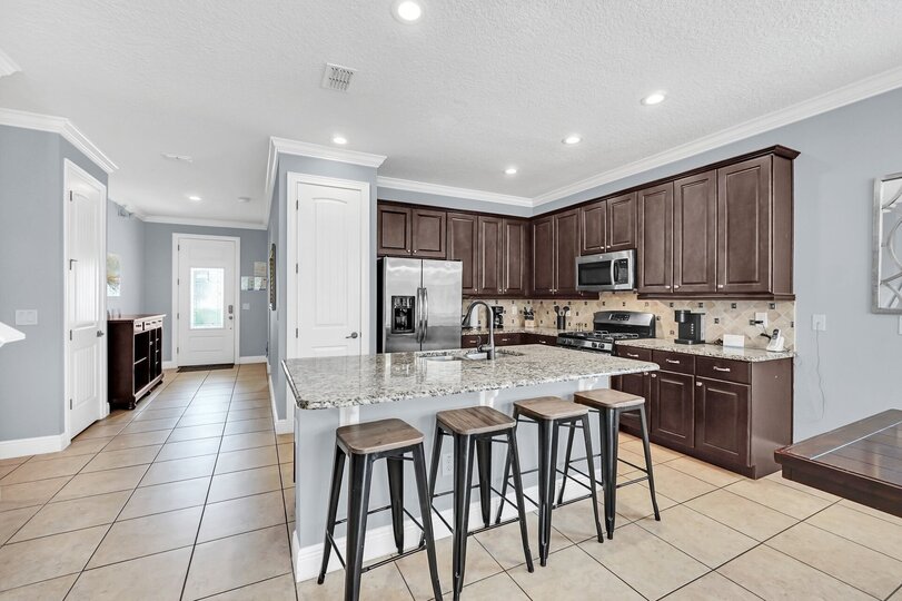 Orlando's Hidden Gem: 8 BR Villa,6580