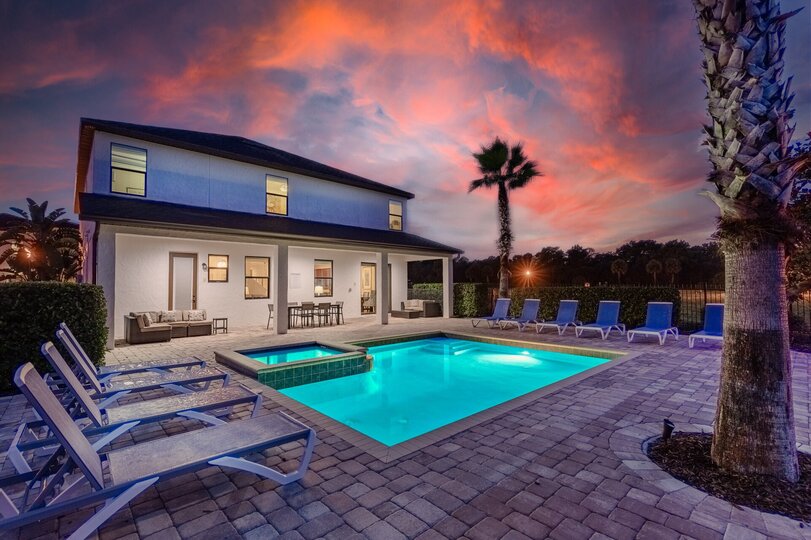 Orlando's Hidden Gem: 8 BR Villa,6580