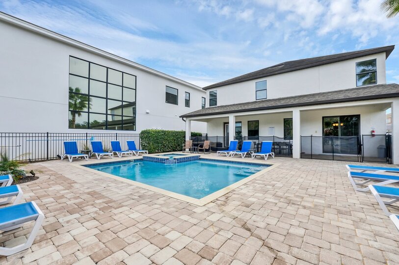 Orlando's Hidden Gem: 8 BR Villa,6580