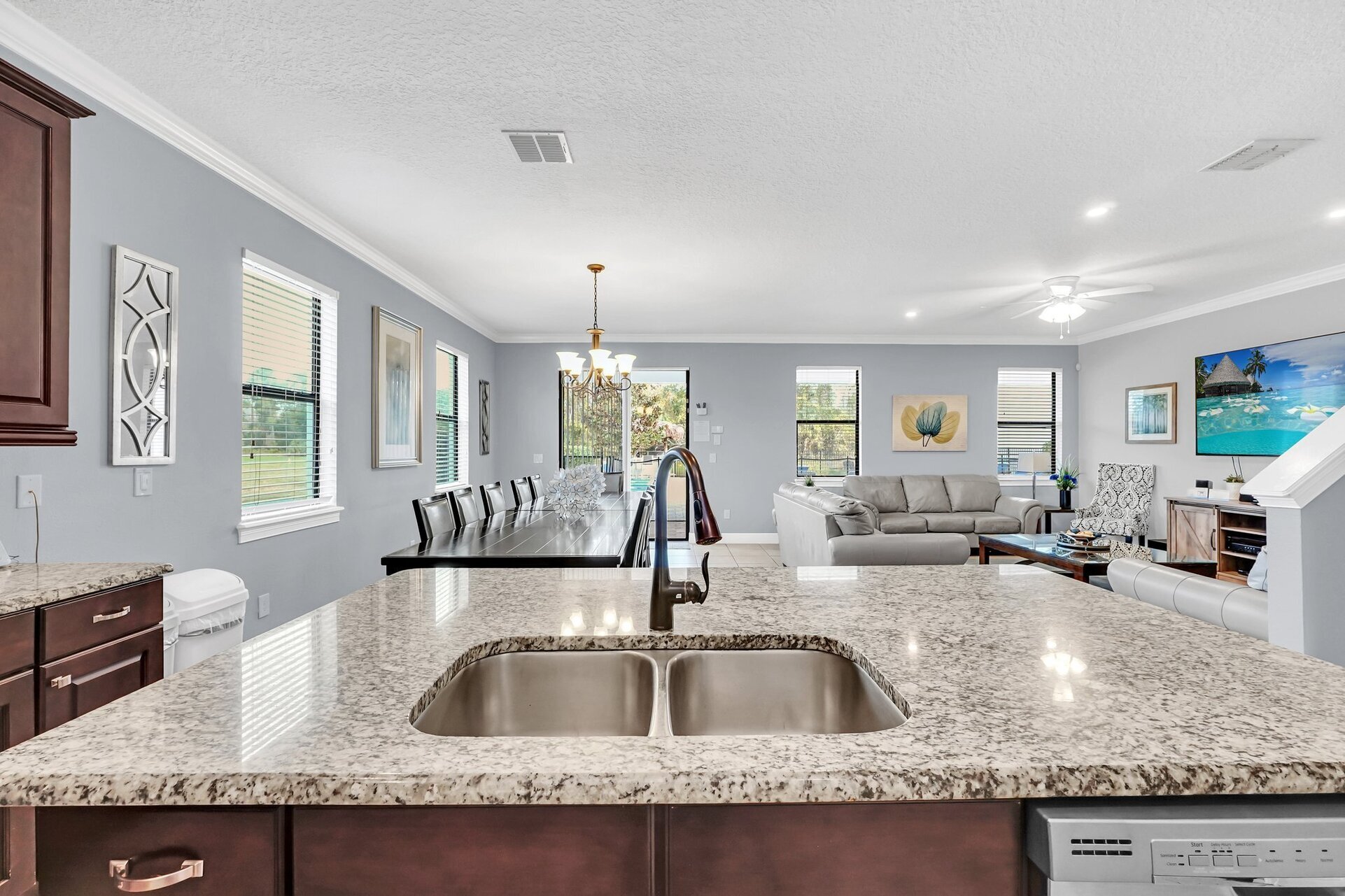 Orlando's Hidden Gem: 8 BR Villa,6580