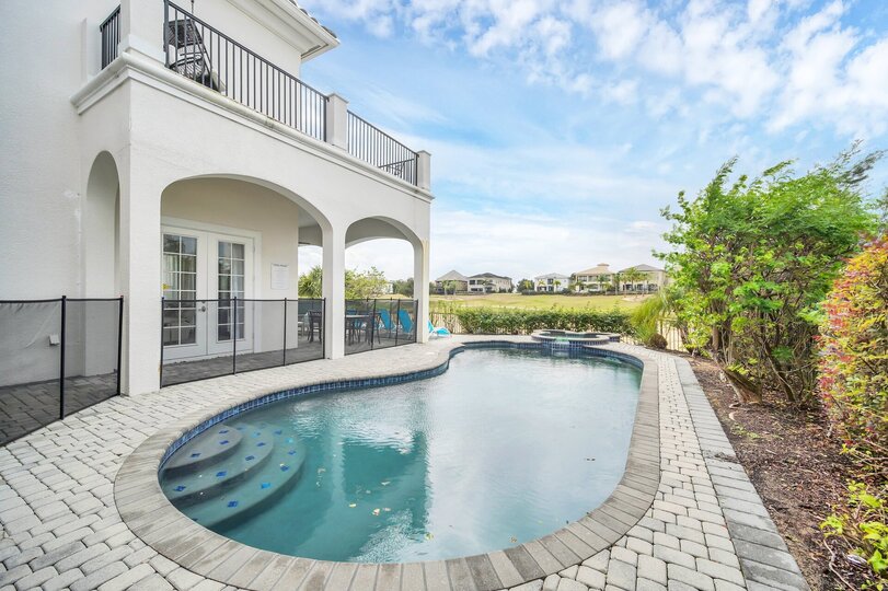 Modern Oasis in a Tropical Paradise, Orlando Villa 6612