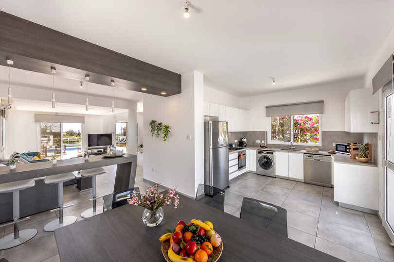 Elegant Ayia Napa Villa with Private Garden, 1395