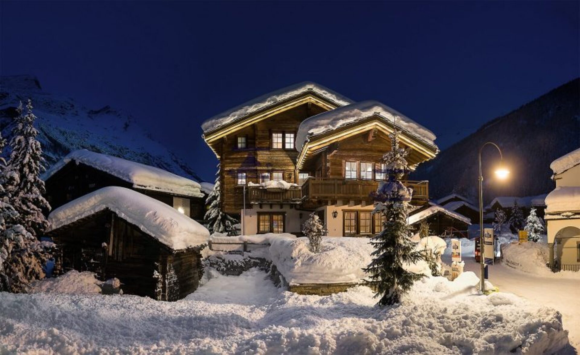 Luxury Alpine Escape, Matterhorn Chalet 1012