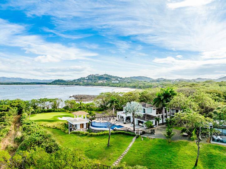 Experience Luxury at Guanacaste Province 1001