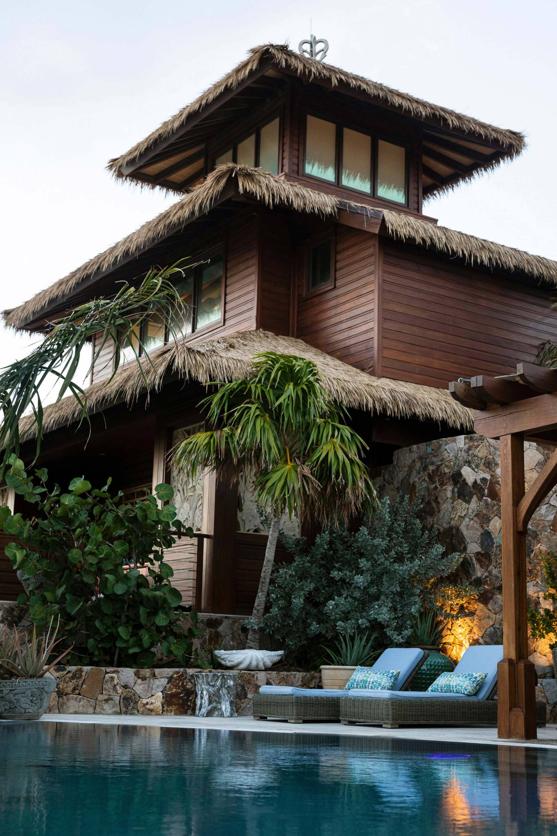 Oceanfront Haven in the Virgin Islands – 1002