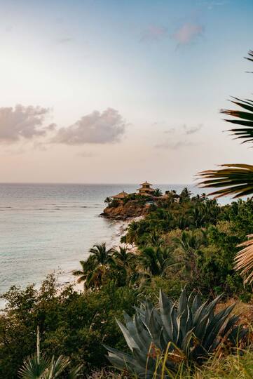 Oceanfront Haven in the Virgin Islands – 1002