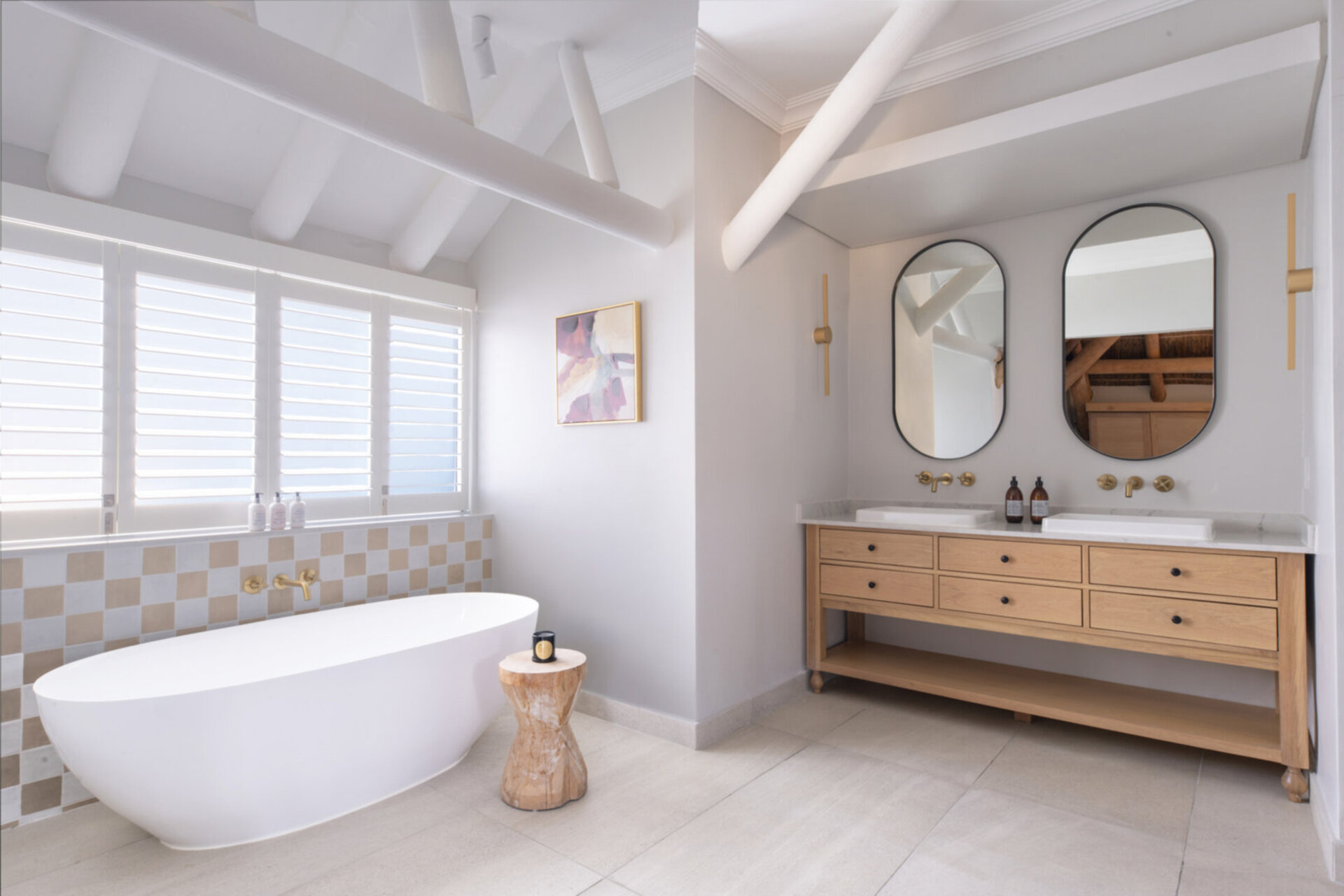 Breathtaking Views & Tranquil Luxury at Mont Rochelle, 1027