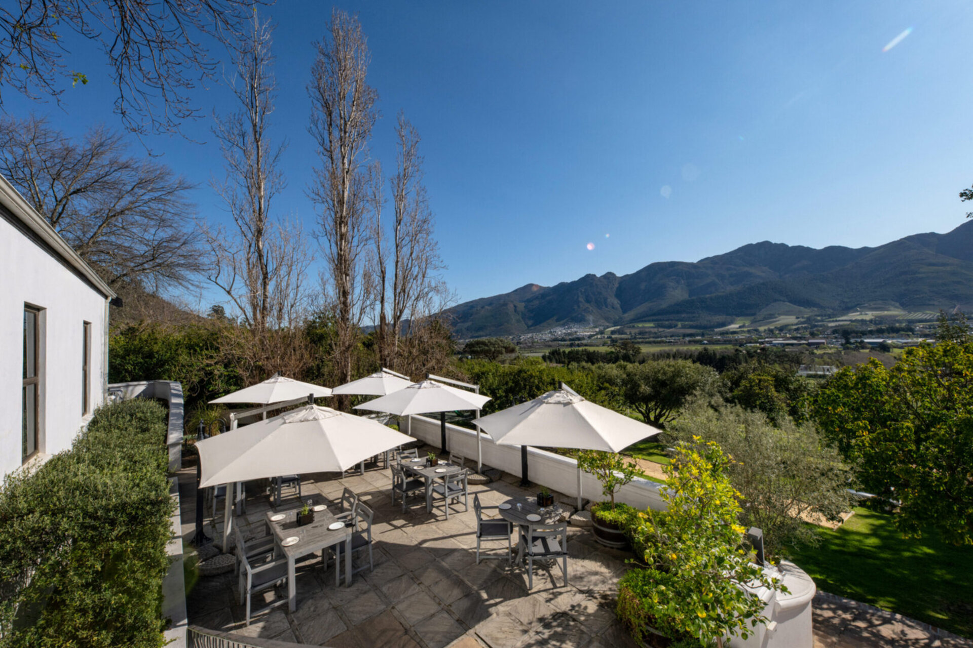 Chardonnay Room 1 with Manor Views 1044