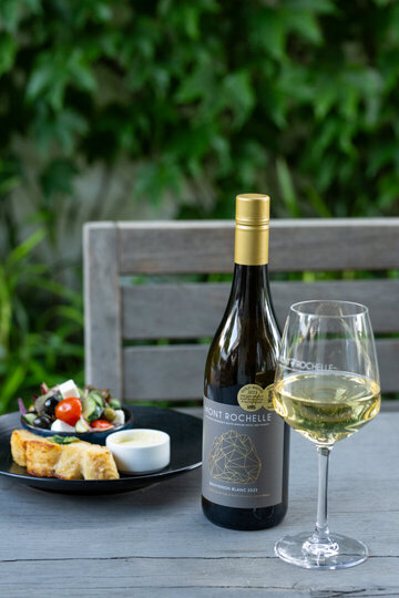 Chardonnay Room 2 Light Filled Elegant En Suite 1045