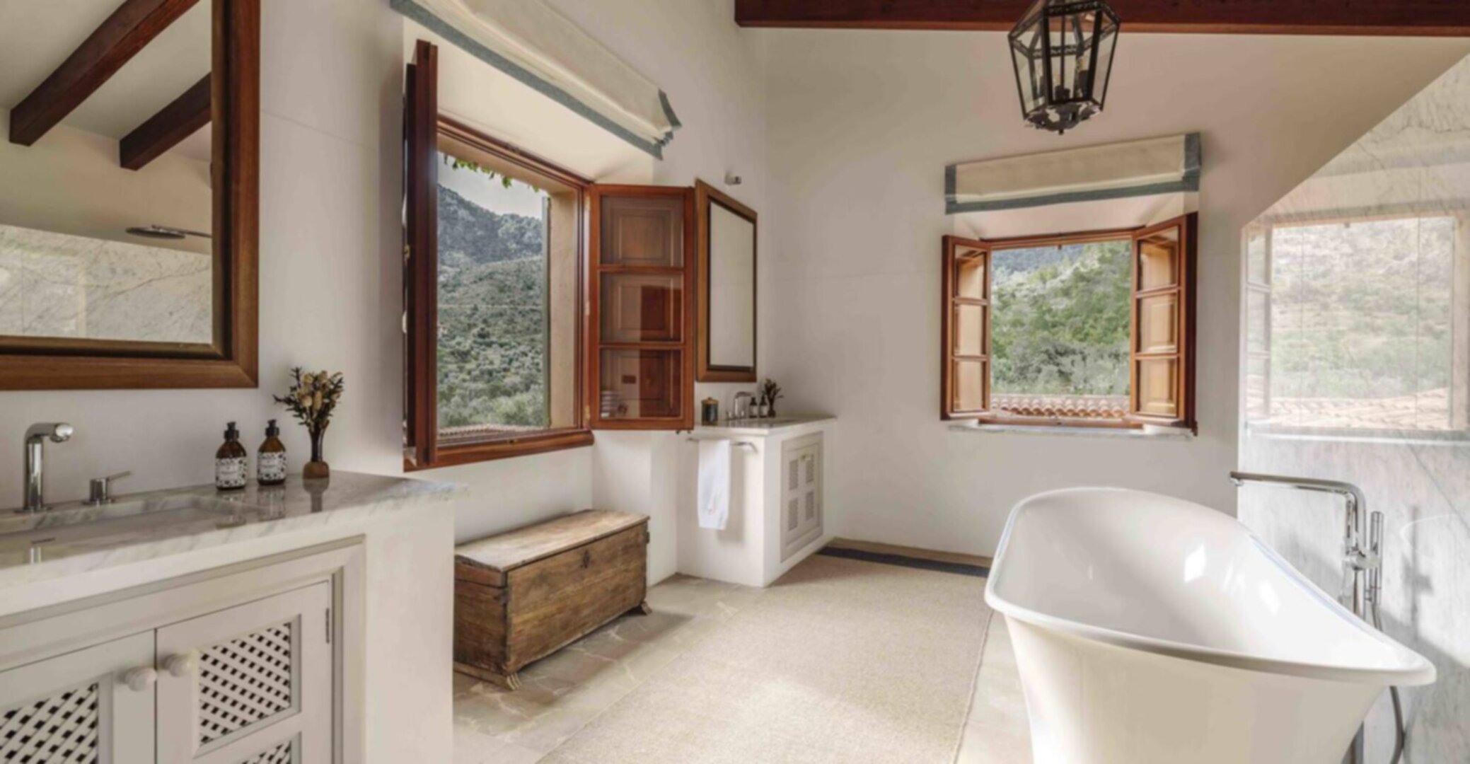 Red Earth Villa with Sea Views & Private Pool 1061