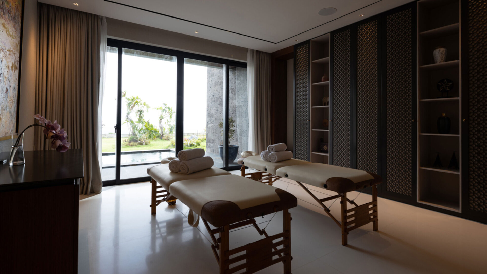 Villa BIE - Captivating scenic nightfall