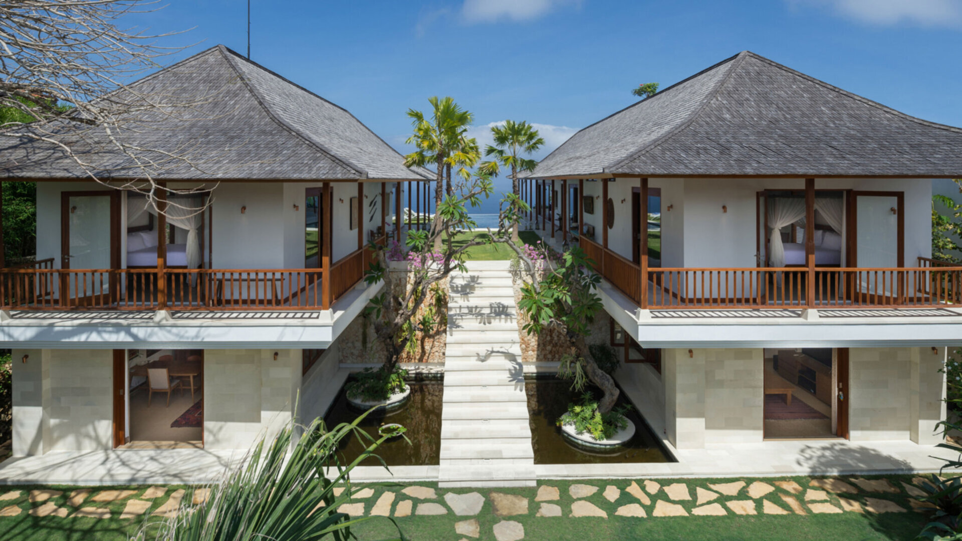 Sol y Mar - A restful cliffside vacation villa