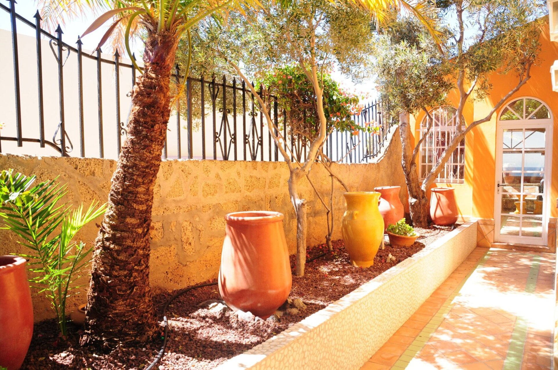Relaxing Getaway in Canarias - 5 BR Villa, Canarias Villa 1046