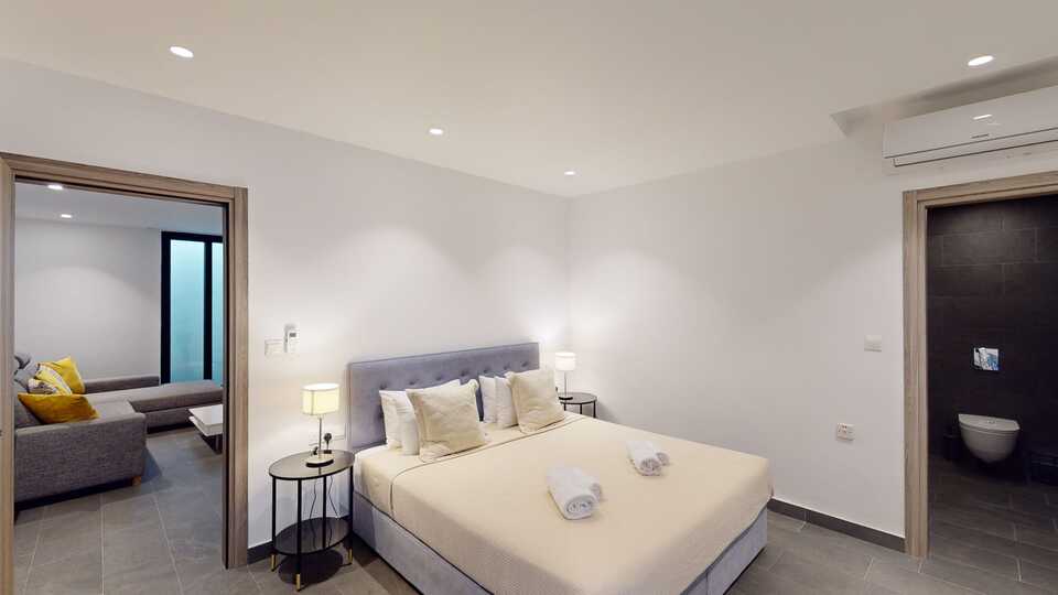 Luxury Coastal Escape | Villa 1033