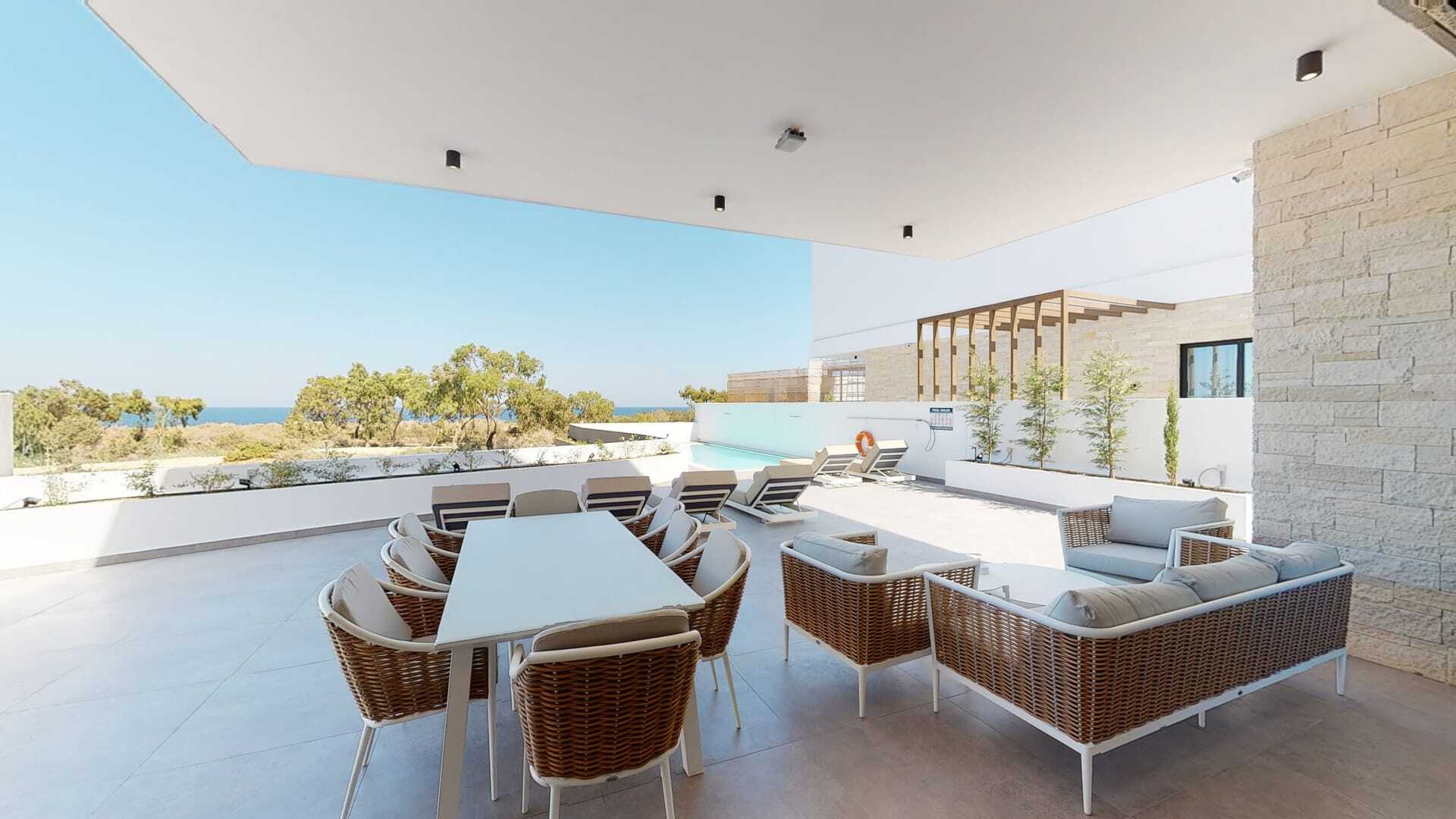 Luxury by the Sea | Villa 1038
