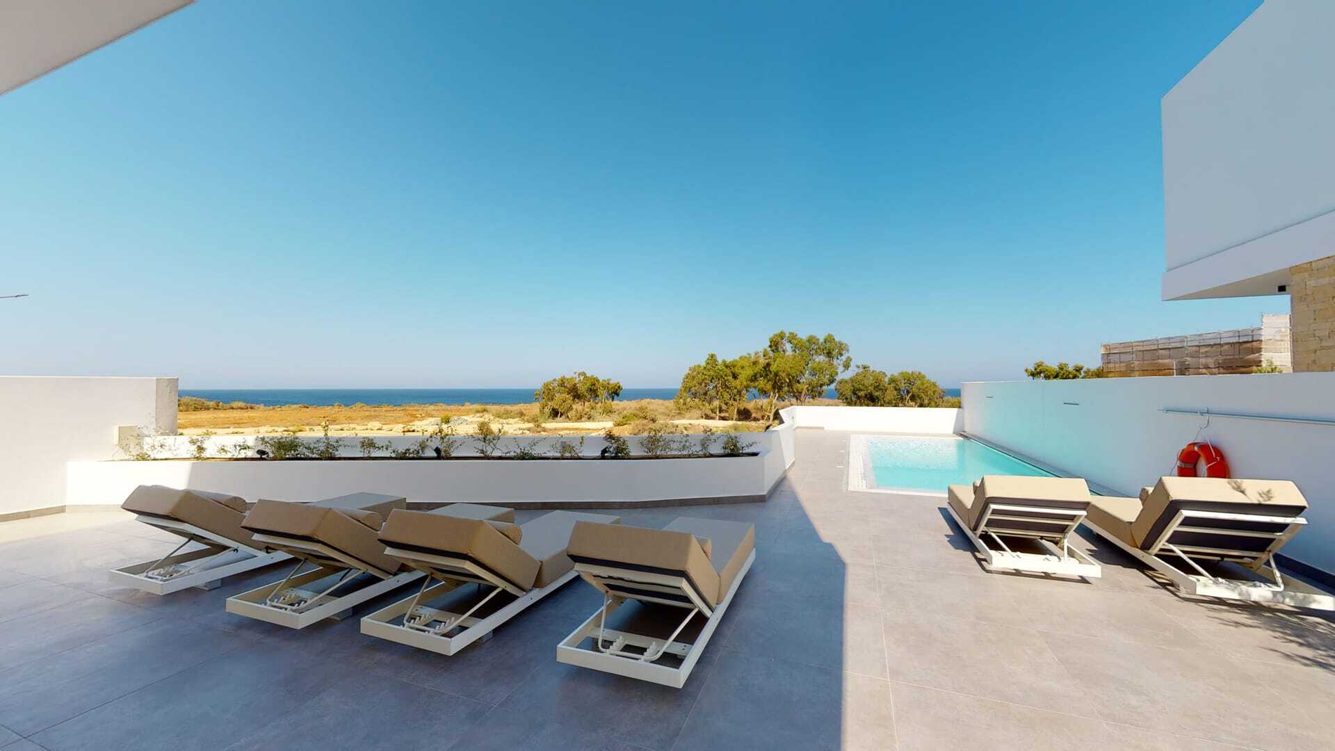 Luxury by the Sea | Villa 1038