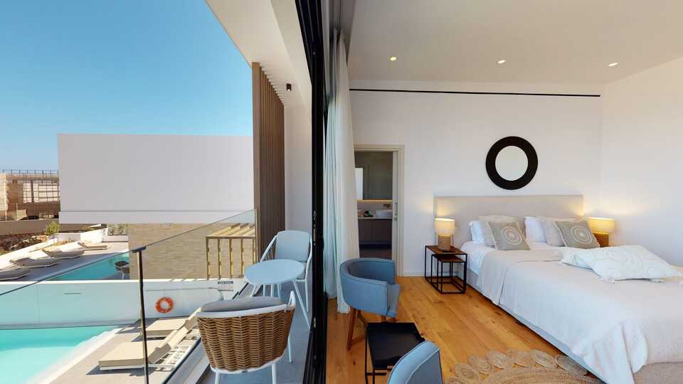 Luxury by the Sea | Villa 1038