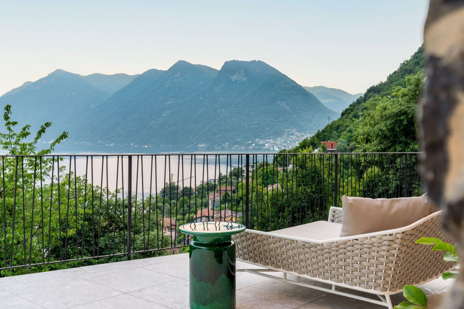 Luxurious 4 Bedroom Villa with Stunning Views in Lombardy