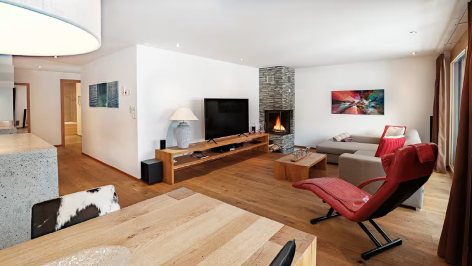 Spacious 3BR Apartment with Balcony in Zermatt, Zermatt Apartment 1238