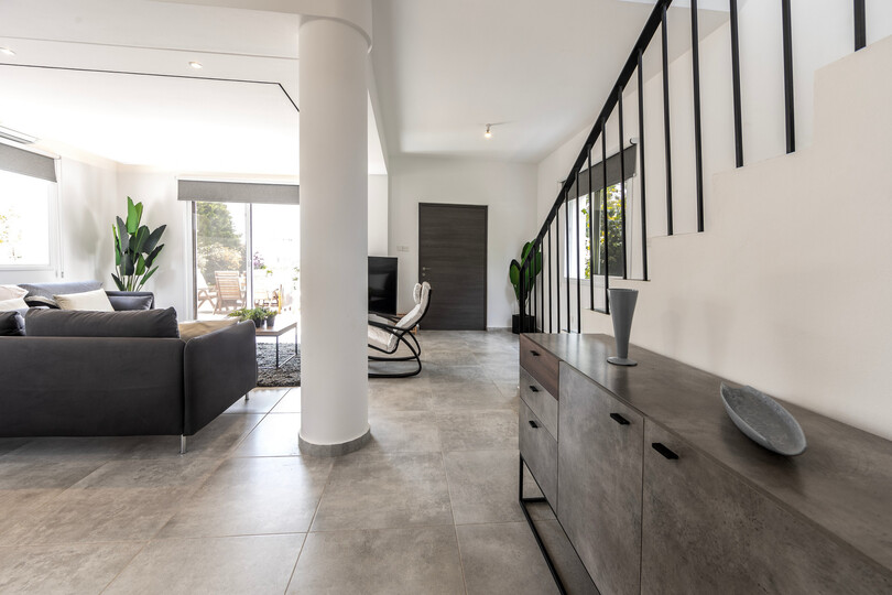 5 Star Villa Napa Bay Vista - Modern Sea View Retreat