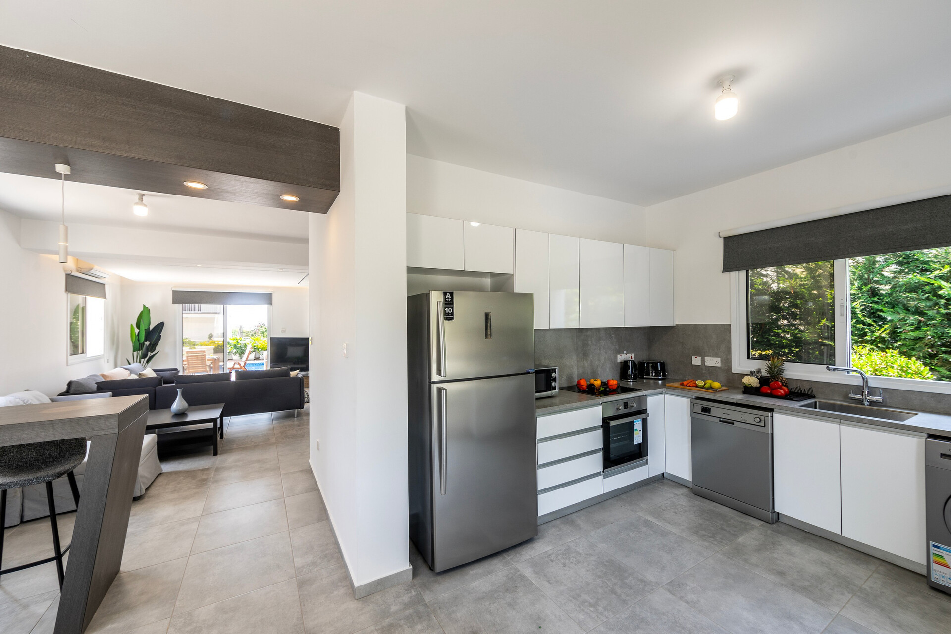 5 Star Villa Napa Bay Vista - Modern Sea View Retreat