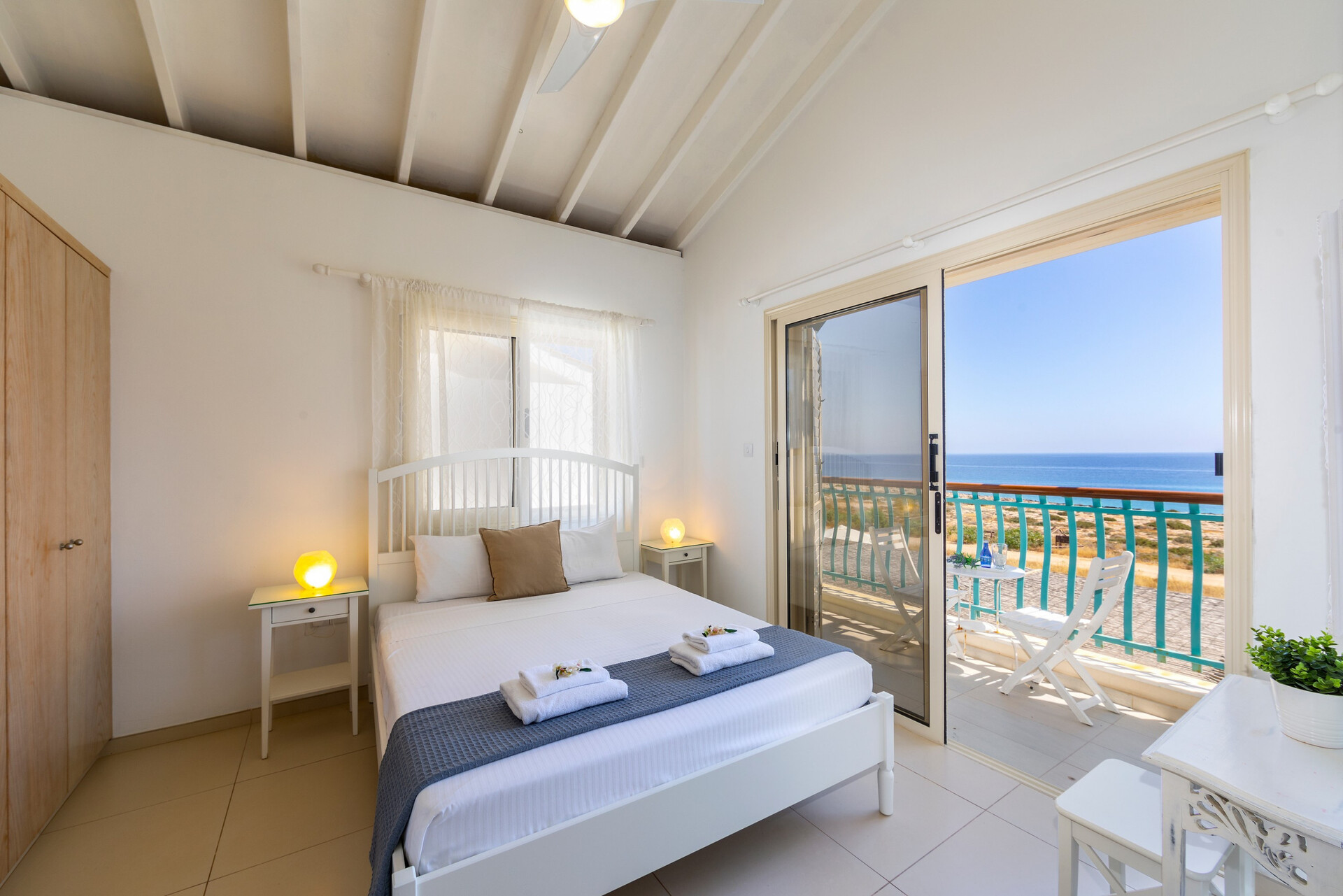 5 Star Villa Artisan Seafront Escape - Panoramic Coastal Retreat