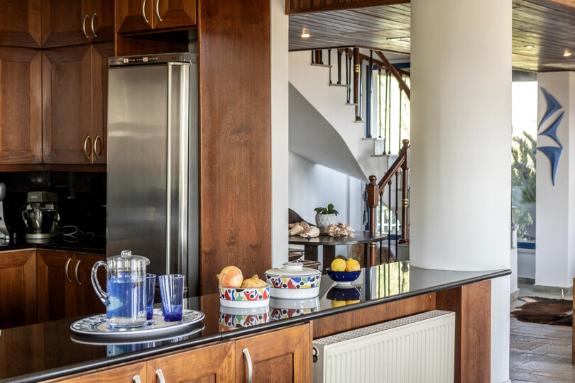 5 Star Villa Sycamore Seaview - Tranquil Countryside Escape.