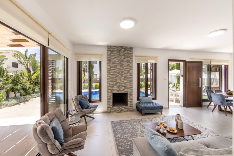 5 Star Villa Ionion H15 - Contemporary Seaside Retreat.