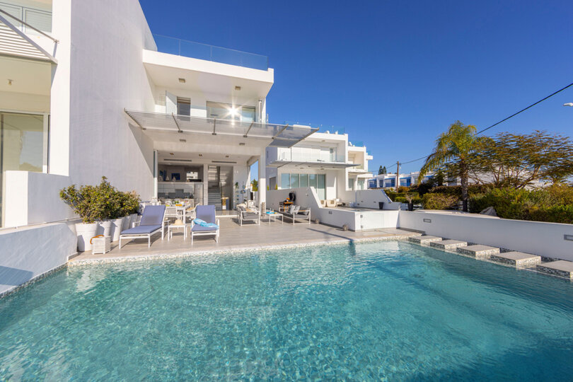 5 Star Villa Elaia Seafront - Panoramic Coastal Escape