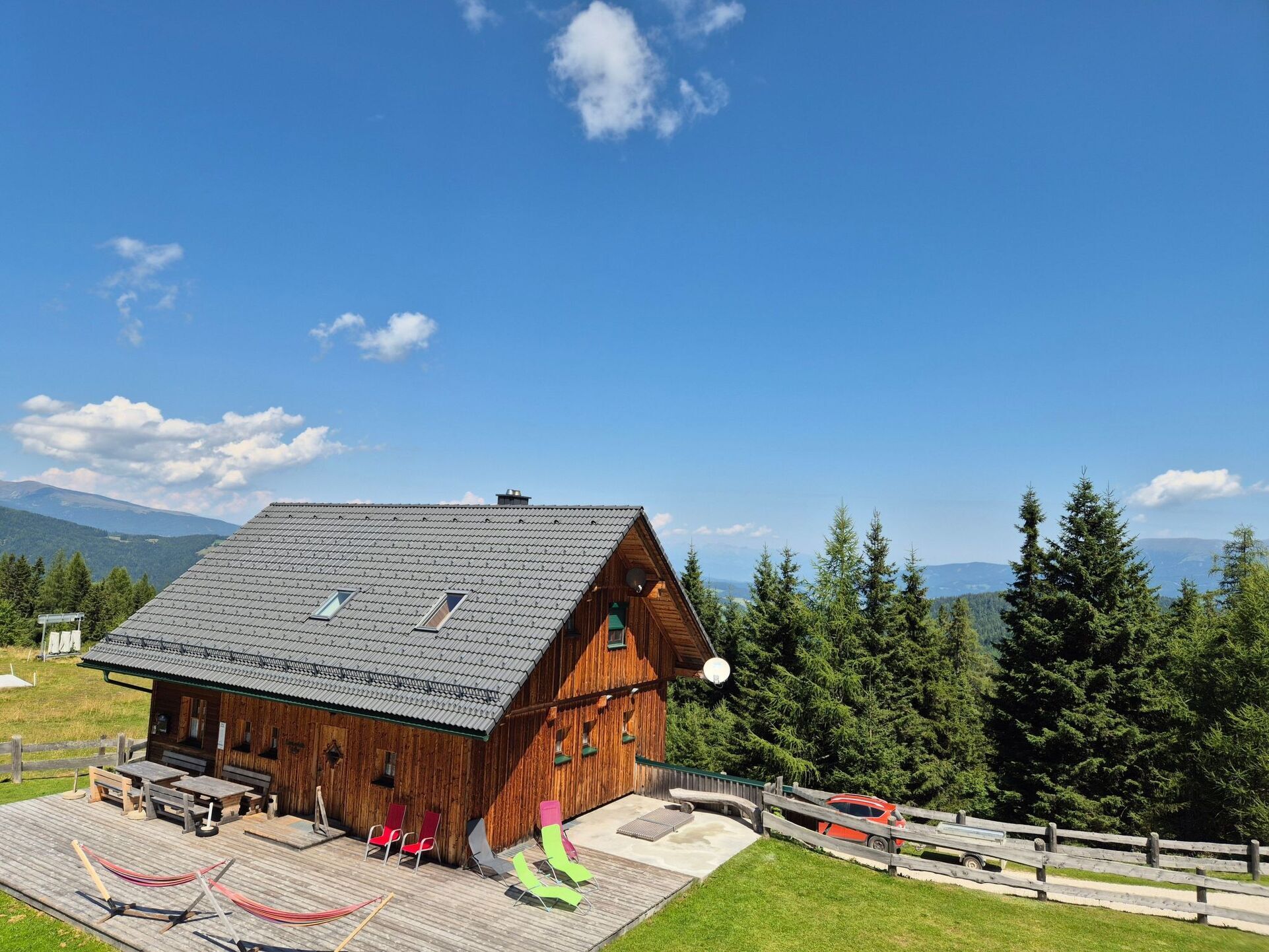 5-Bed House with Mountain View in Wolfsberg, Sleeps 1, 1063