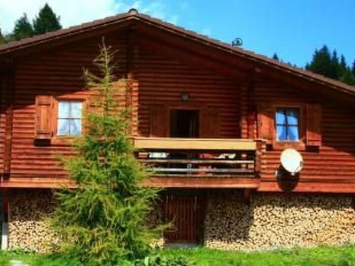 Gorgeous 2-Bed House in Feldkirchen, Sleeps 4, 1057, Falkertsee, Austria