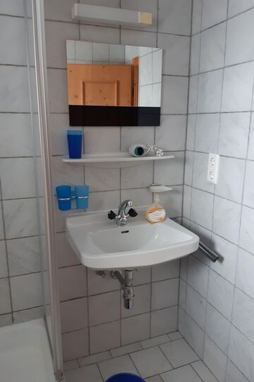 Serene 2-Bed Apartment in Reutte, Sleeps 4, 1304