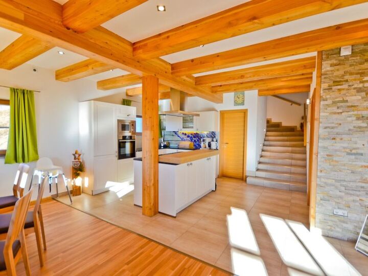 Delightful 4-Bed House in Wolfsberg, Sleeps 10, 1105