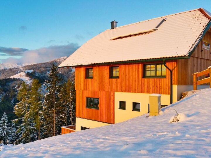 Delightful 4-Bed House in Wolfsberg, Sleeps 10, 1105