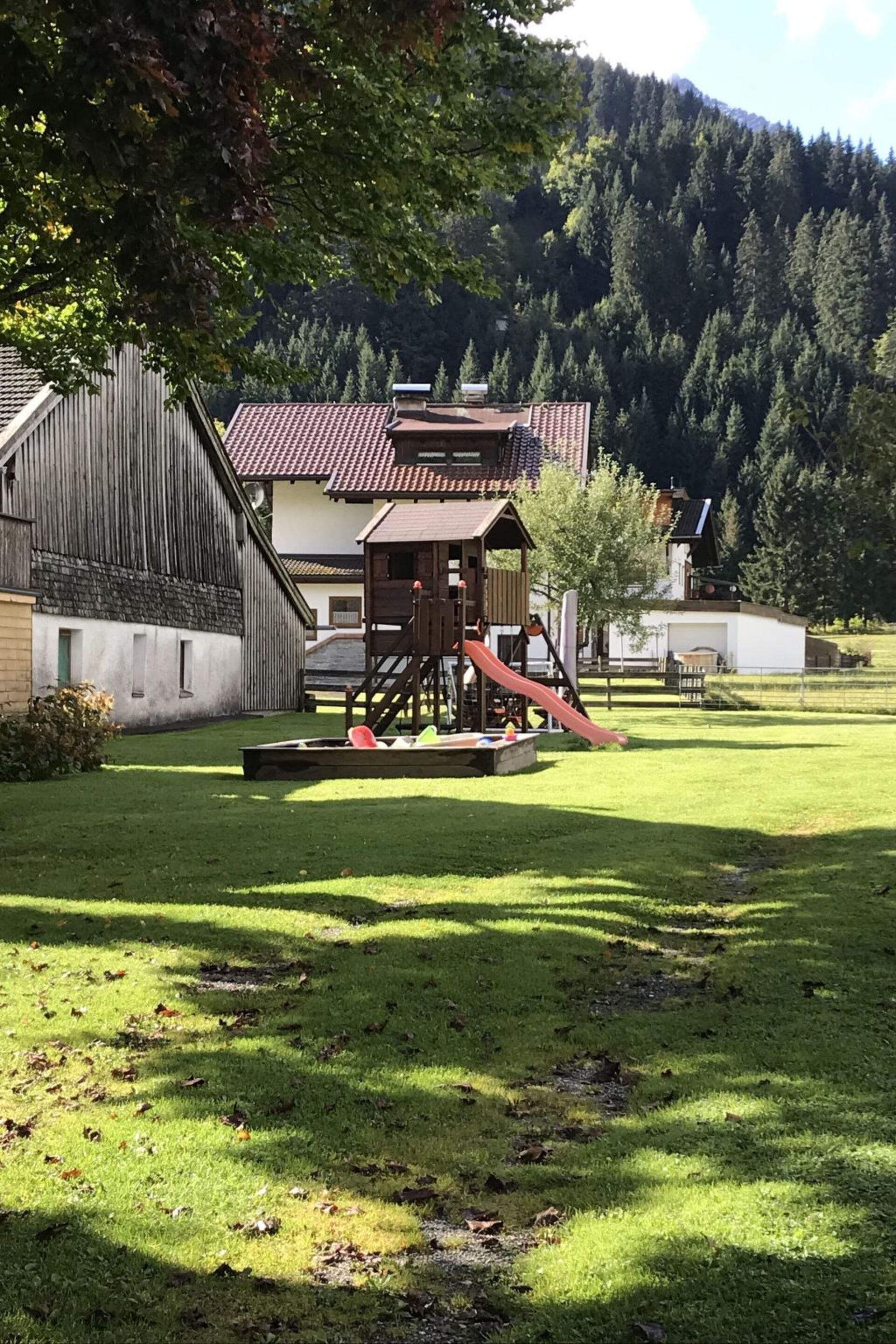 1-Bed Apartment with Mountain View in Reutte, Sleeps 4, 1312