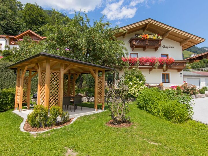 2-Bed Apartment in Kufstein, Sleeps 4, 1320